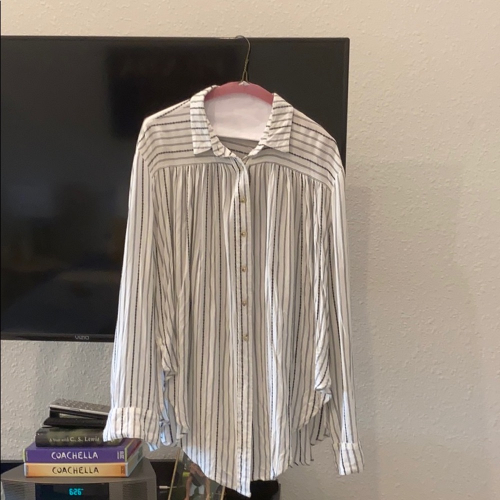 Women’s Button Up Shirt